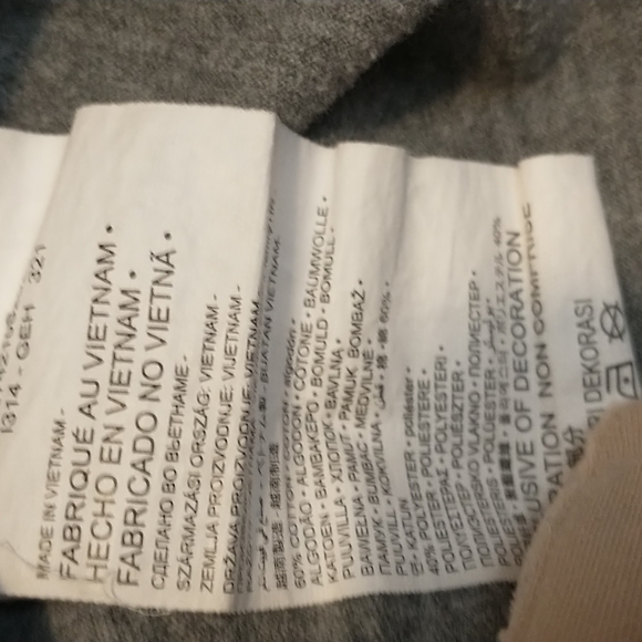 Nike kid's size L(7) athletic cut mostly cotton blend long-sleeved Tee - Picture 4 of 8